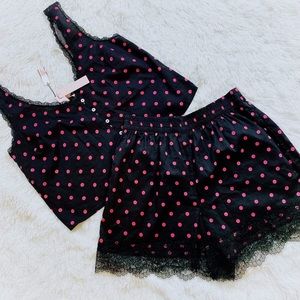 NWT- Victoria Secret Sleep wear set